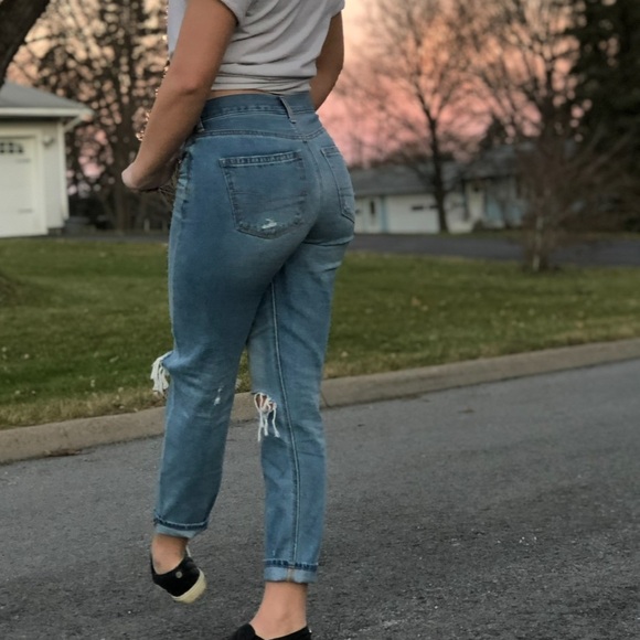 American Eagle Ripped Mom Jeans - Picture 9 of 14